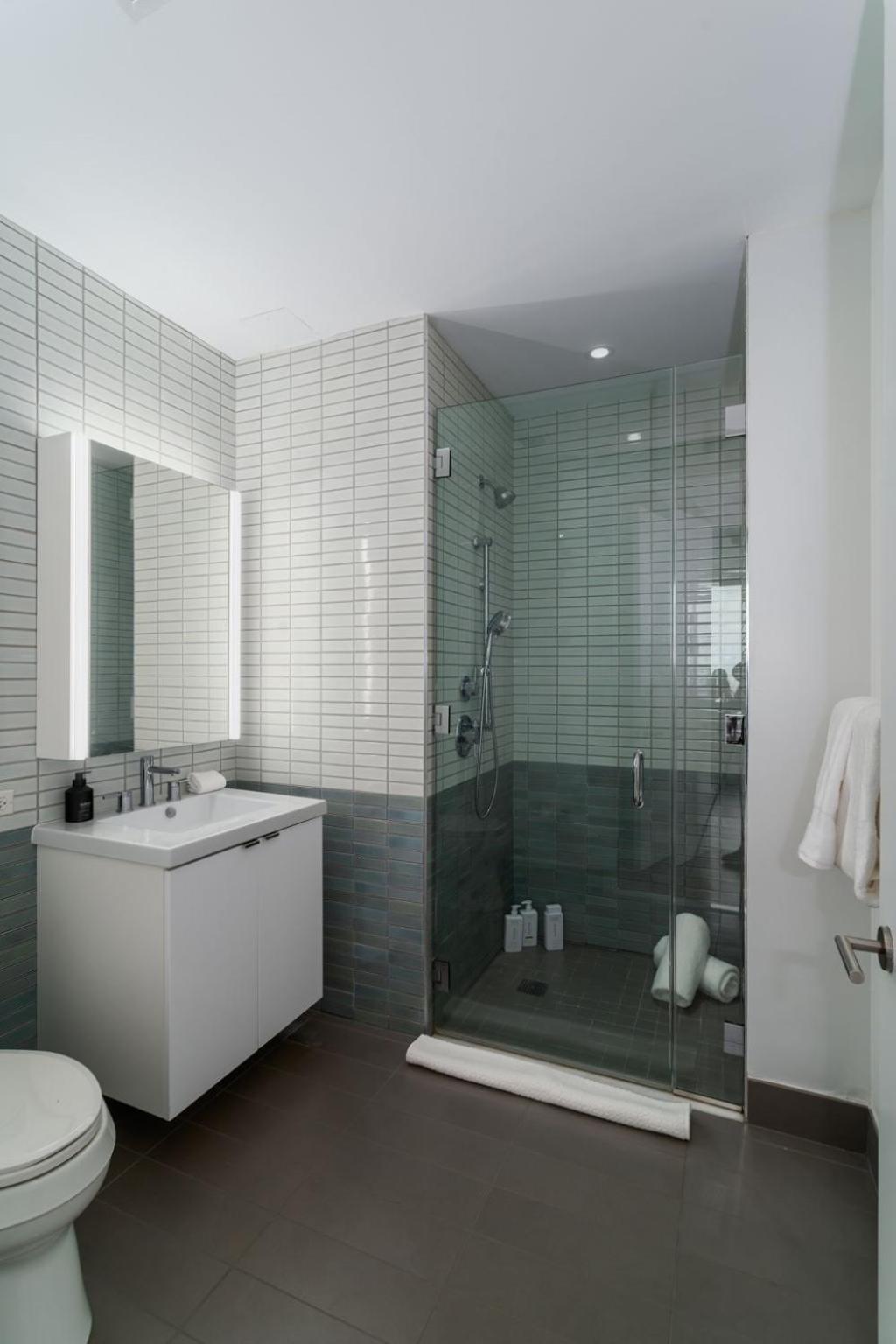 Luxurious 2-bedroom 2 Bath Close To Park & Broadway Apartment New York