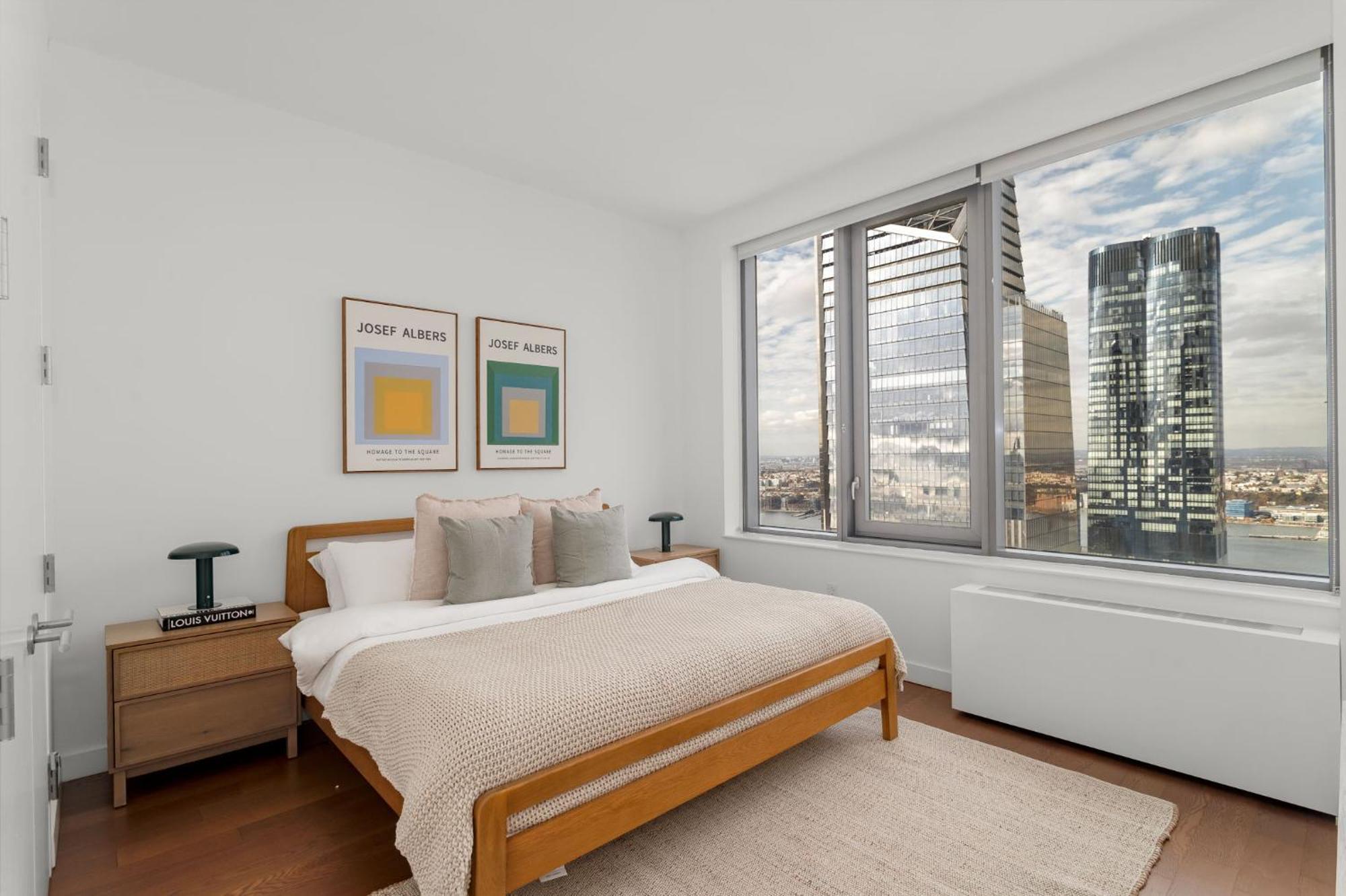 Luxurious 2-bedroom 2 Bath Close To Park & Broadway Apartment New York