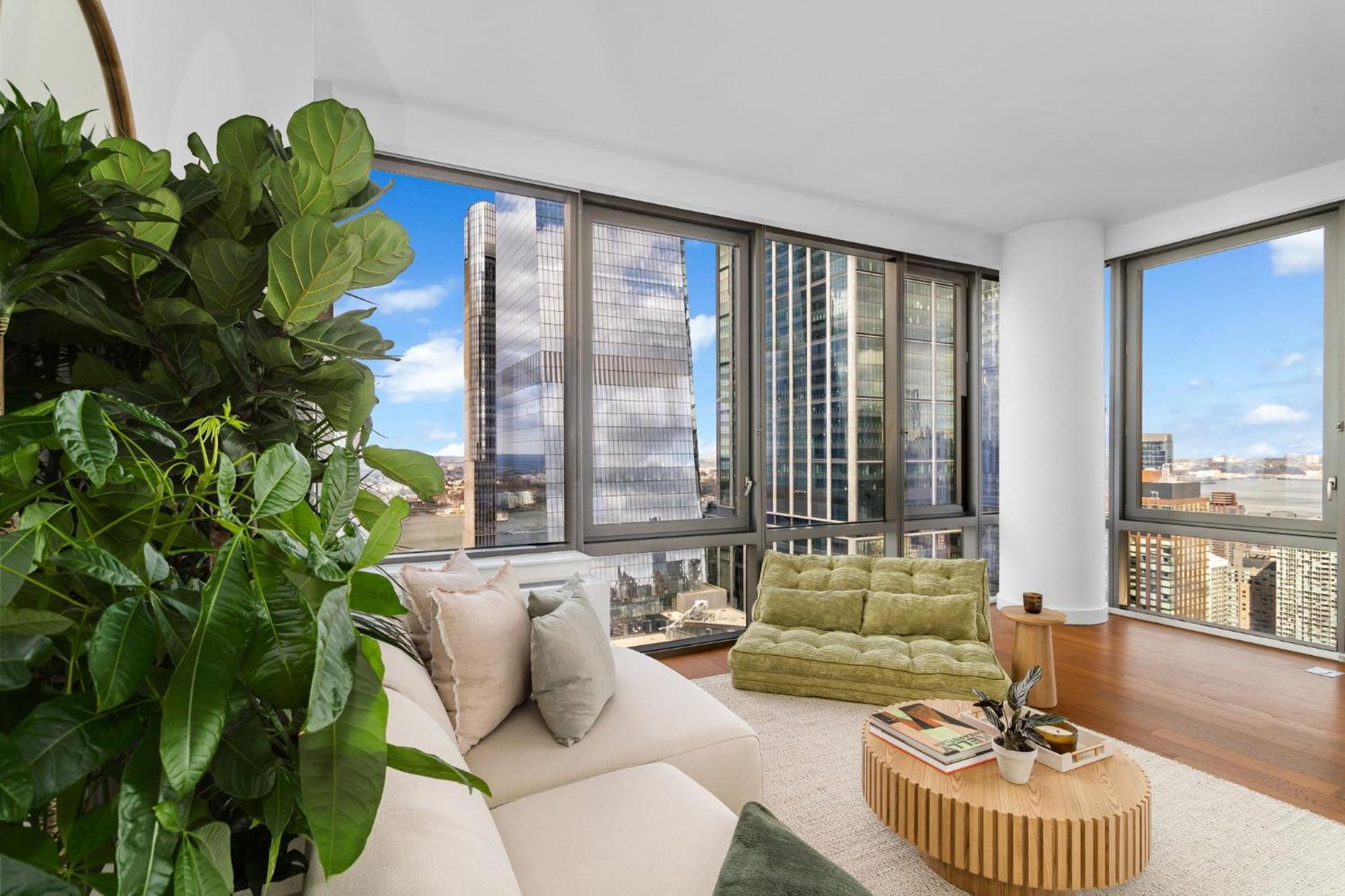 Luxurious 2-bedroom 2 Bath Close To Park & Broadway New York
